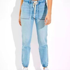 AMERICAN EAGLE NEXT LEVEL DENIN JOGGER size 04 short